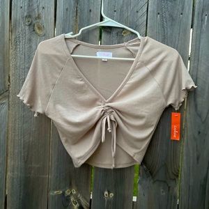 Colsie Beige Cinched V-neck cropped shirt